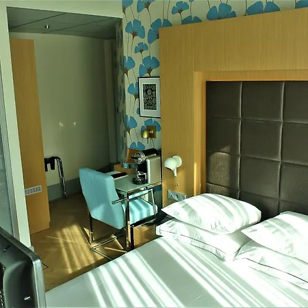 Hotel Amadi Park 4*