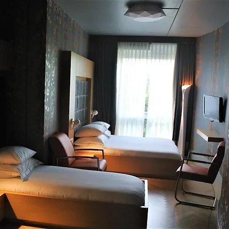 アマディ パーク