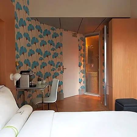 Amadi Park Hotell 4*