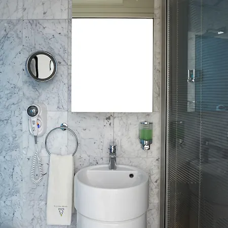Szálloda Amadi Park 4*